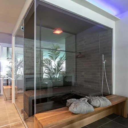 Valarin Palermo, Luxury & Wellness, * Vercana